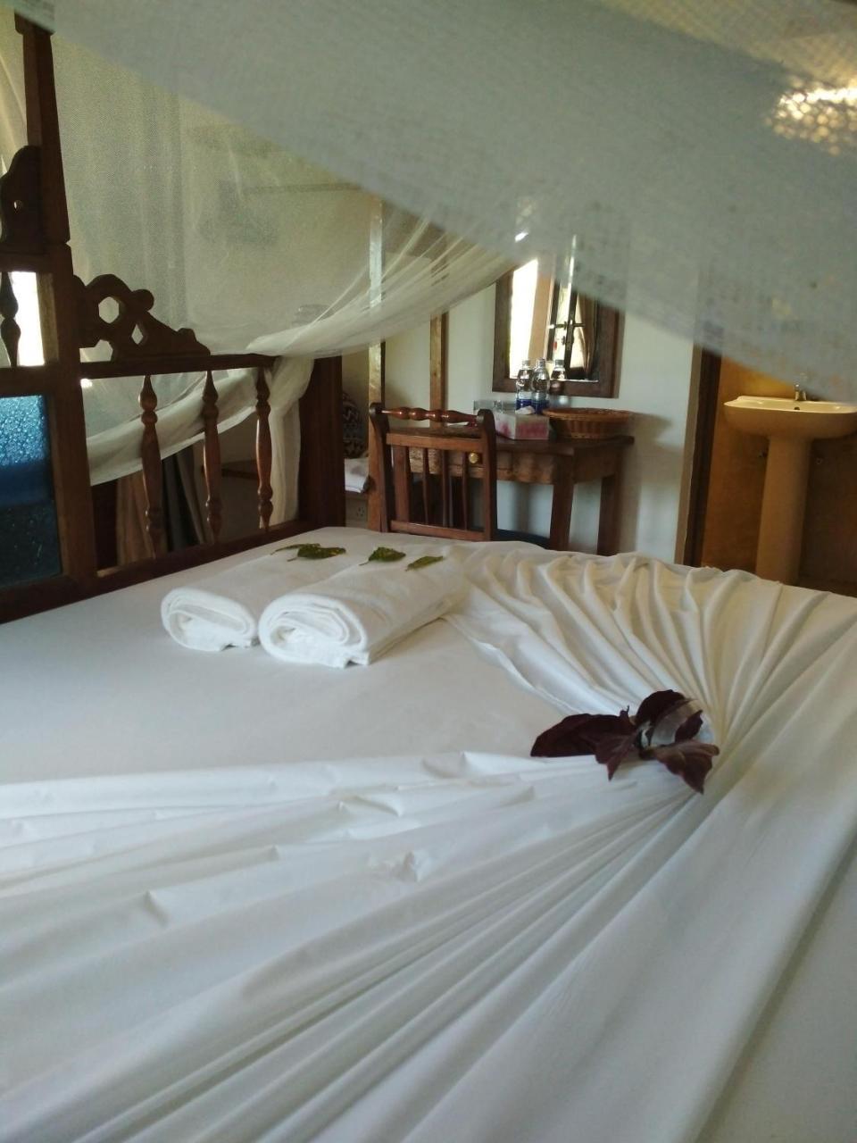 Panga Chumvi Beach Resort Матемве Екстериор снимка